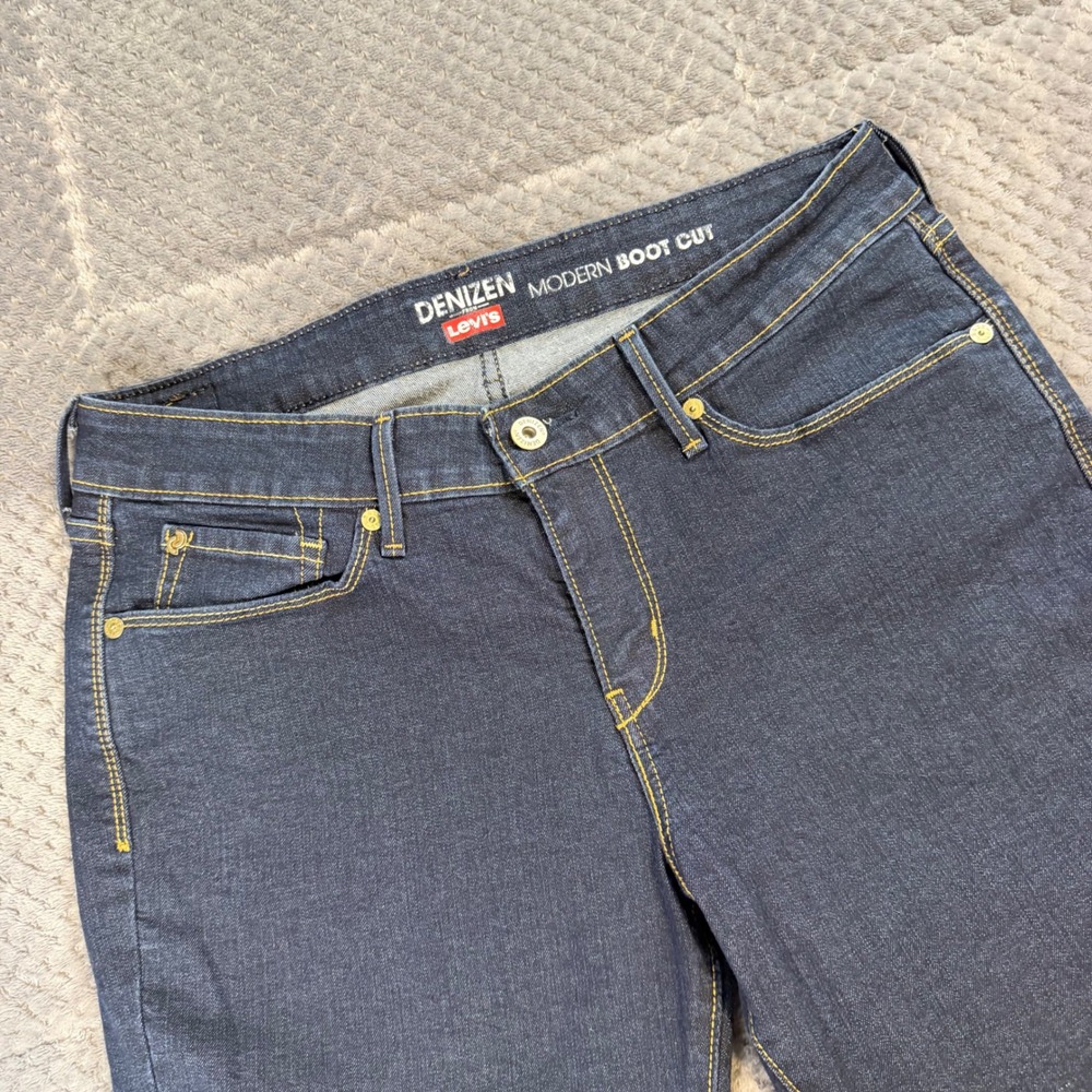 Denizen from Levi's Modern Bootcut Jeans Womens 12M W31 L32 Dark Indigo Blue - Picture 2 of 11